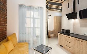 Leogrand One-Bedroom Apartments On Tugan-Baranovskogo 24